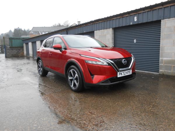 Nissan Qashqai 1.3 DiG-T N-Connecta Glass Roof